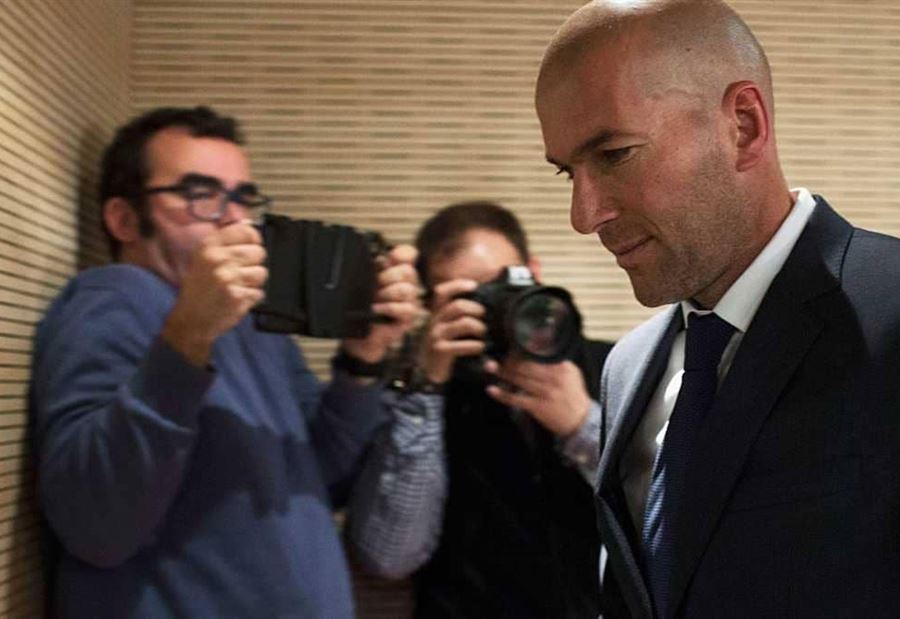 زيدان يضع شروطه لتدريب تشلسي زيدان يضع شروطه لتدريب تشلسي