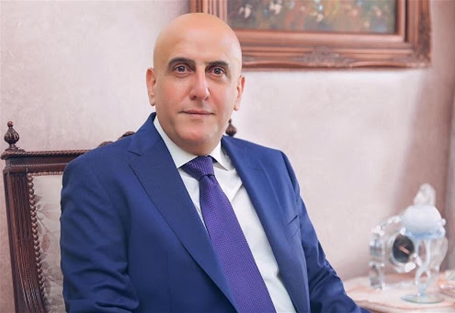 طارق الداوود إلى السياسة