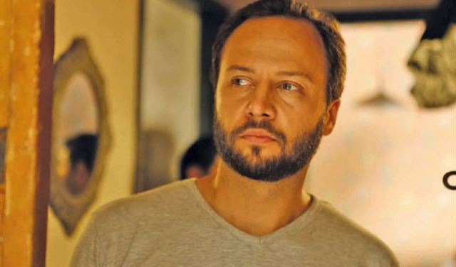 ماذا قال الممثل المعارض مكسيم خليل عن "الخوذ البيضاء"؟