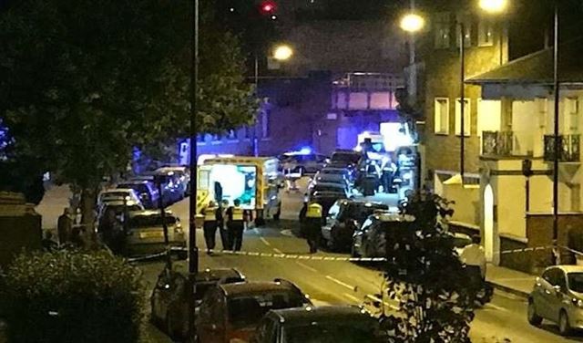 بريطانيا.. 3 جرحى في هجوم بسكين خارج محطة مترو في لندن بريطانيا.. 3 جرحى في هجوم بسكين خارج محطة مترو في لندن