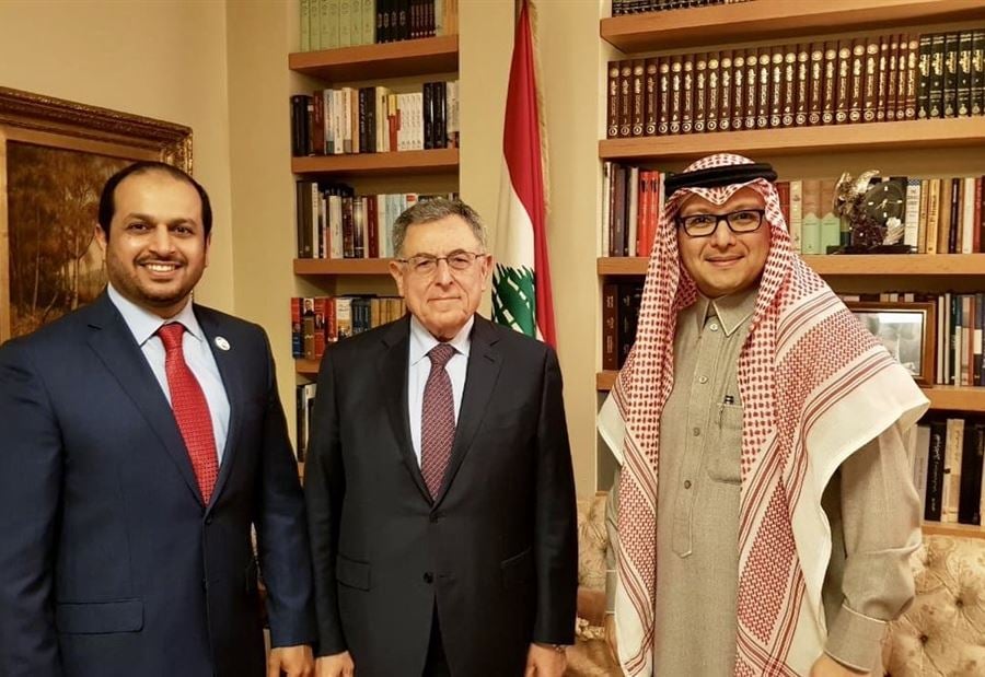 بالصورة: البخاري والشامسي..الى جانب السنيورة
