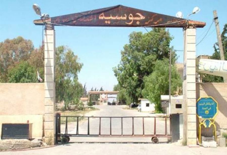 إغلاقُ المعبر الحدودي في القاع 