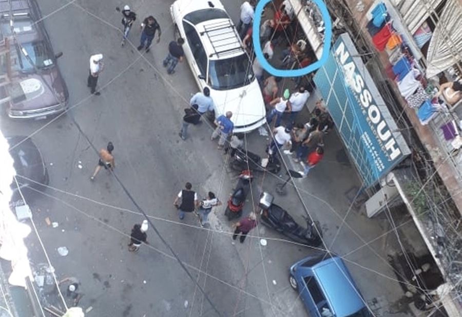 بالصورة: إطلاق نار على أب وطفله في طرابلس 