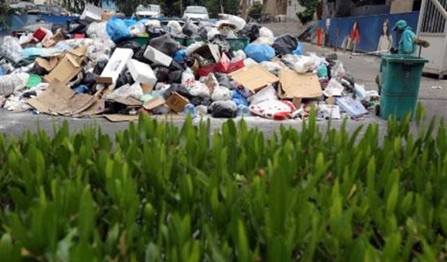 بلديات المتن وكسروان تهدّد "سوكلين"