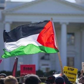 واشنطن توقف المزيد من المساعدات للفلسطينيين واشنطن توقف المزيد من المساعدات للفلسطينيين
