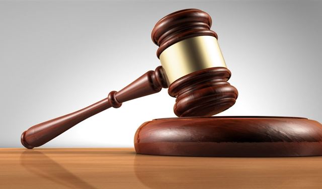 كويتية تتهم طليقها بخدش حيائها في مقهى