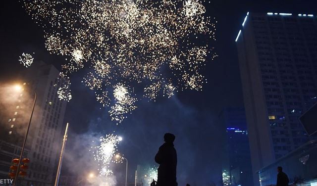 بكين تطلب وقف الألعاب النارية بالعام القمري الجديد