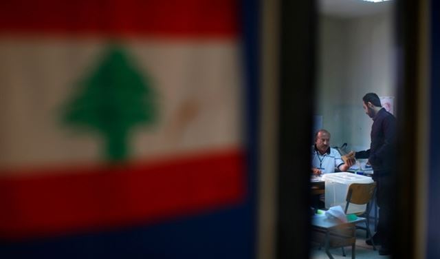 ضربة "ثلاثيّة الابعاد" للمشنوق 