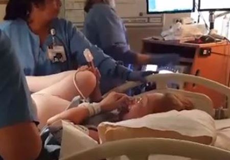 بث مباشر لولادة طفل على "فيسبوك".. فلماذا كل هذه الانتقادات?