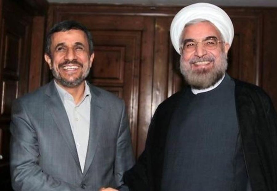 أحمدي نجاد يدعو حسن روحاني للتنحي عن الرئاسة