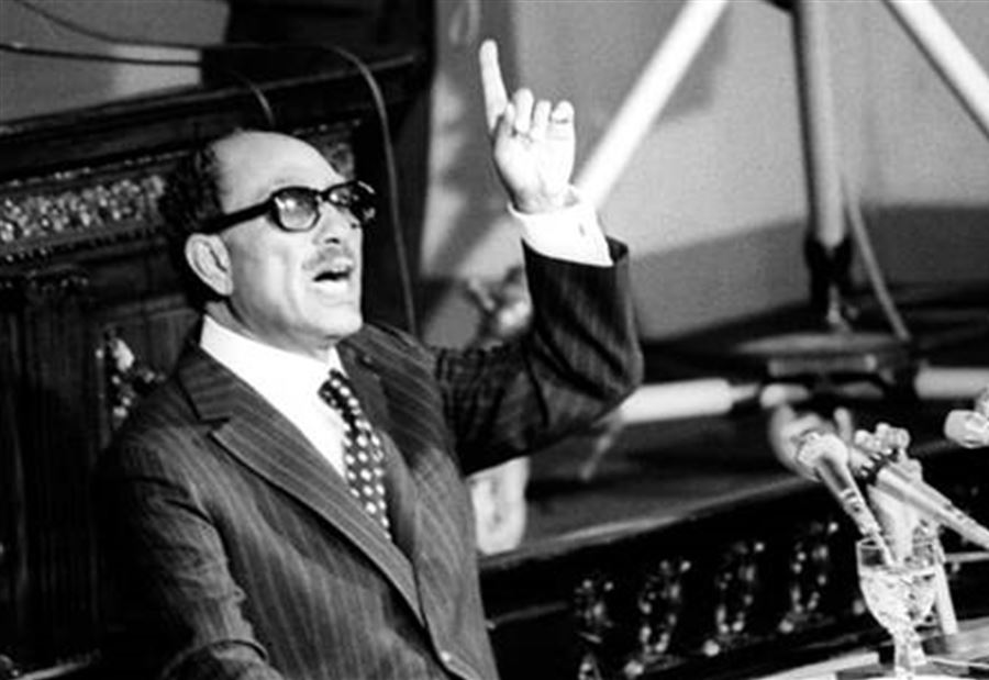 خبير: السادات خدع المصريين وإسرائيل عام 1973