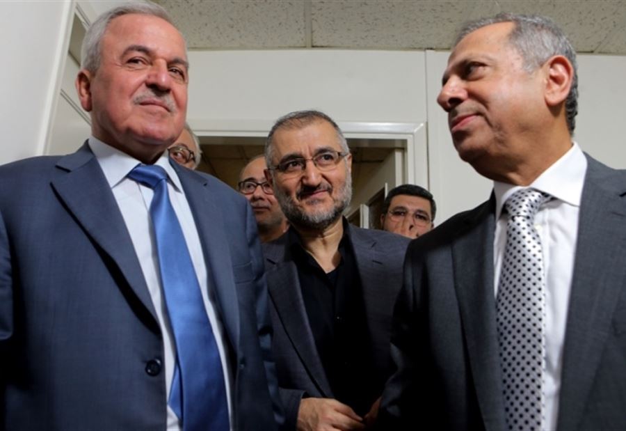 زلزال يضرب "اللقاء التشاوري" زلزال يضرب "اللقاء التشاوري"