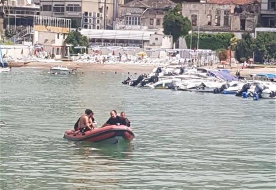 بالصور: سحب زورق سياحي مقابل خليج جونية