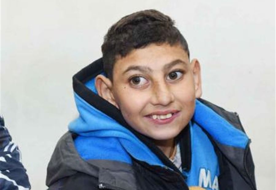 بالصورة: طفل تائه ولا يتكلم... هل تعرفونه؟
