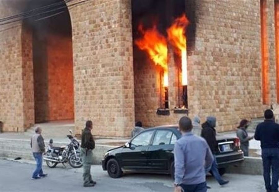 هذا هو سبب الحريق في كنيسة السيدة - بعبدات