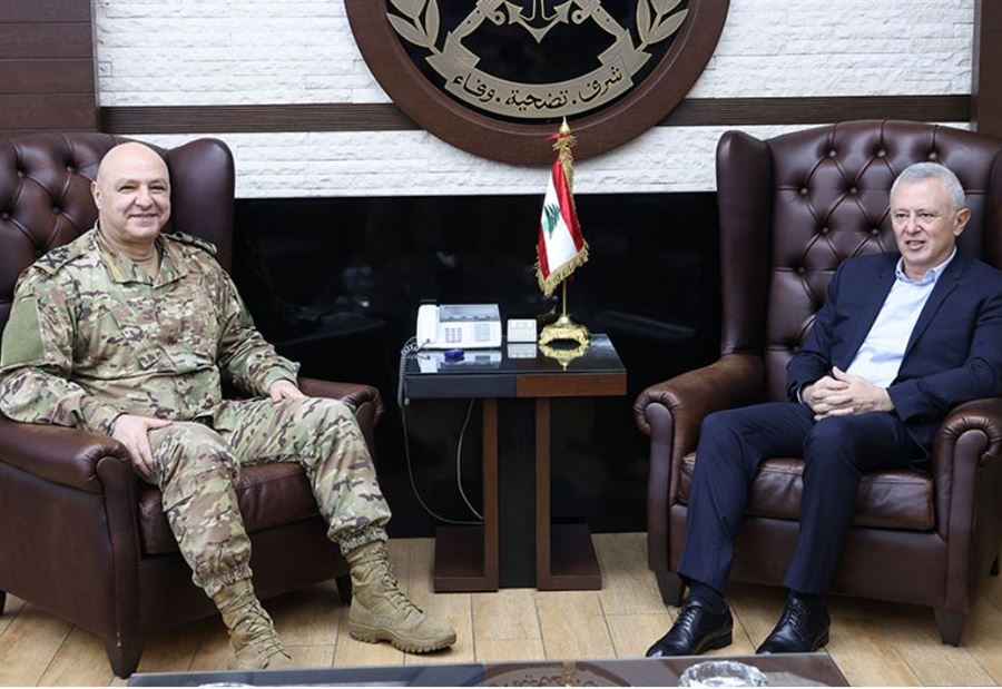 فرنجية يقدّم التعازي لقائد الجيش بوفاة والدته
