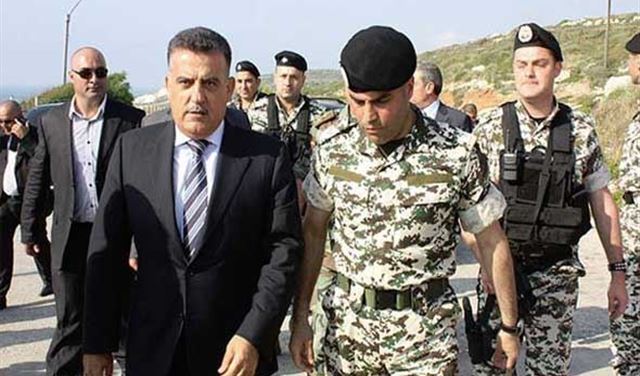 مداهمة مكاتب صيرفة في الحمرا.. وتوقيف شخصين مداهمة مكاتب صيرفة في الحمرا.. وتوقيف شخصين