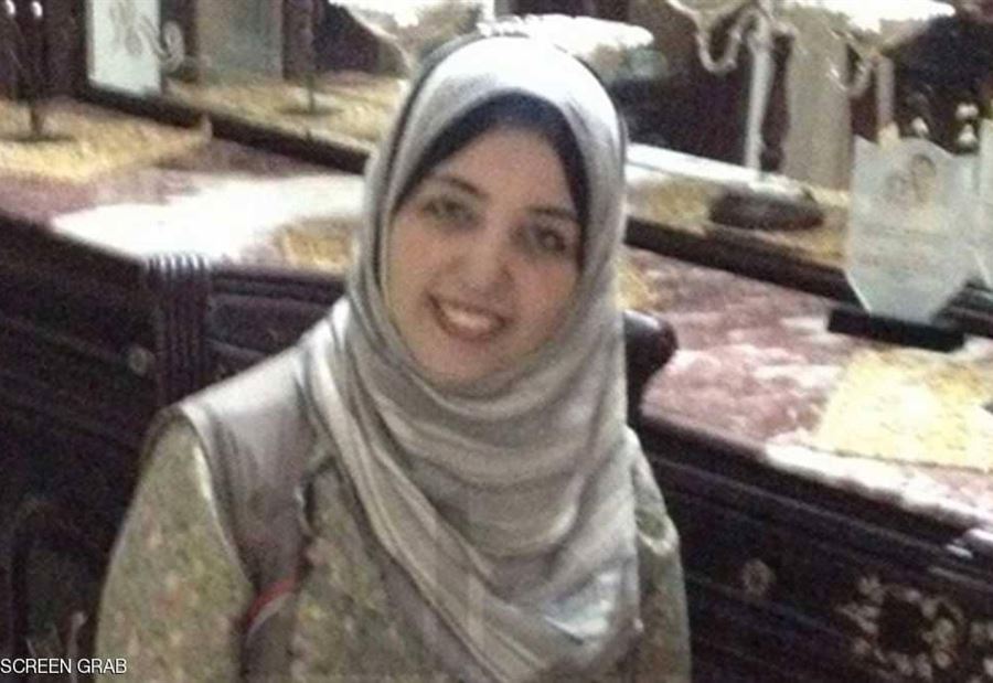 طبيب مصري يذبح زوجته وأطفاله الثلاثة