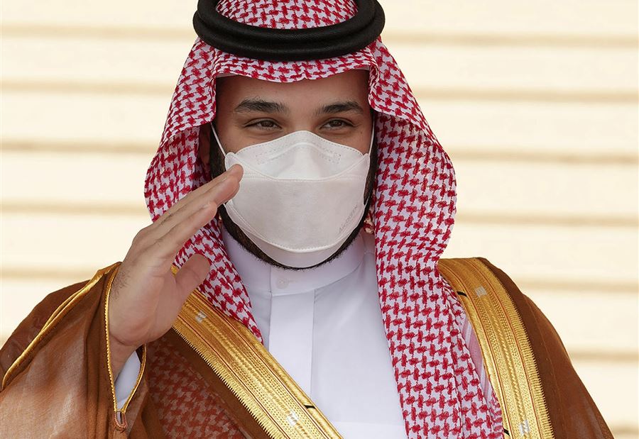 ولي العهد السعودي يبدأ جولة خليجية