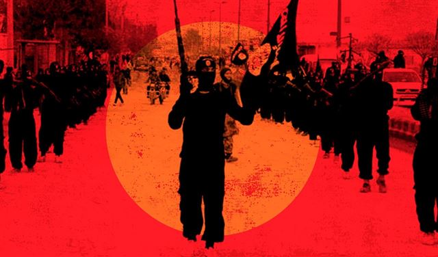 داعش ينشر مقاطع عمليات إعدام "بشعة" لعناصره!