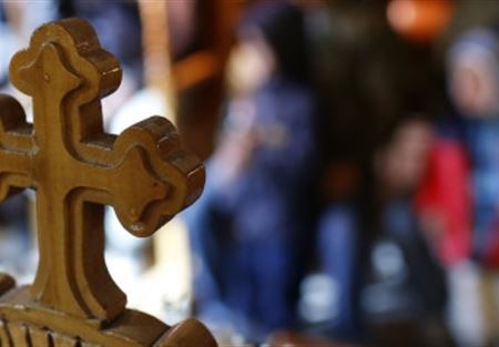  آلاف المسلمين في أوروبا يتحولون للمسيحية.. والسبب اللجوء