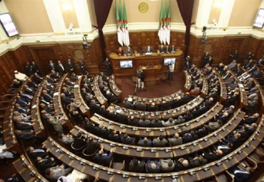  العدل الجزائرية تطلب رفع الحصانة البرلمانية عن 3 نواب
