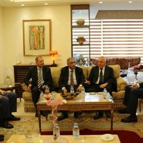 "اللقاء التشاوري": مطلبنا لا يمسّ بصلاحيات رئيس الحكومة