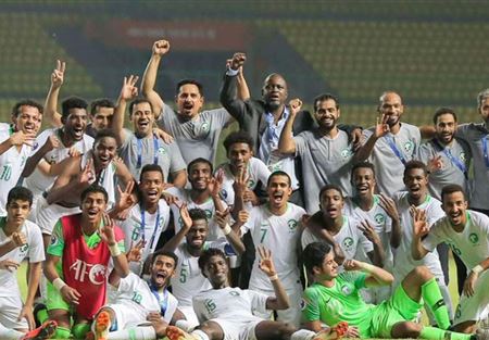 الاتحاد السعودي لكرة القدم  يعفو عن الموقوفين