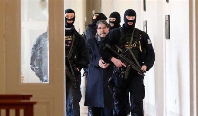 محكمة تشيكية تطلق سراح القيادي الكردي صالح مسلم