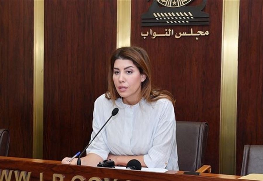 نائب غير  مُنْتَمٍ لـ"التيار" يشتم بولا يعقوبيان!   