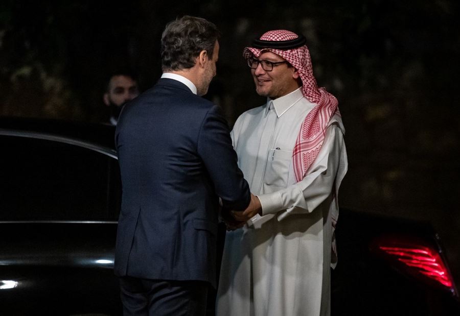 بخاري يزور فرنجية خدمةً لـ معوض؟