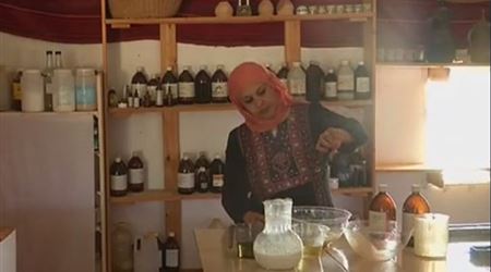 مستحضرات تجميل فلسطينية من حليب النوق