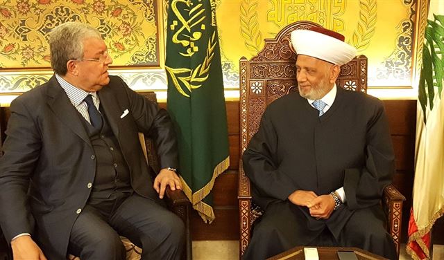 المشنوق: الحملة على الحريري مفتعلة 