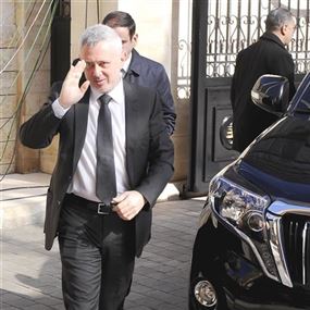 فرنجية: كيف يتحالف عون مع المسؤول عن مقتل والدي؟ فرنجية: كيف يتحالف عون مع المسؤول عن مقتل والدي؟