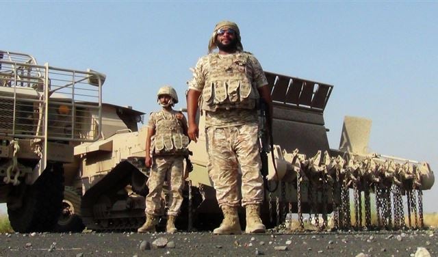 مقتل 11 شخصا في هجوم انتحاري على نقطة تفتيش في اليمن