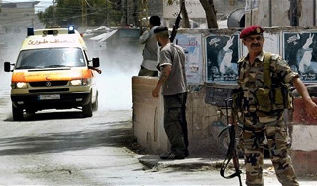 بالصور.. ارتفاع حدة الاشتباكات في عين الحلوة وسقوط قتيل وجرحى 