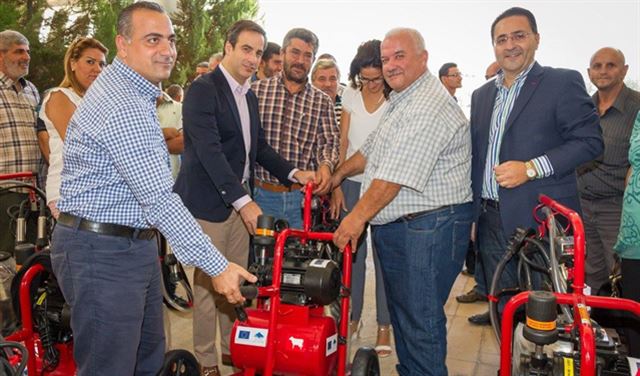 معوّض يفتتح مشروعا زراعيا.. "تا يبقى اللبناني بأرضو"