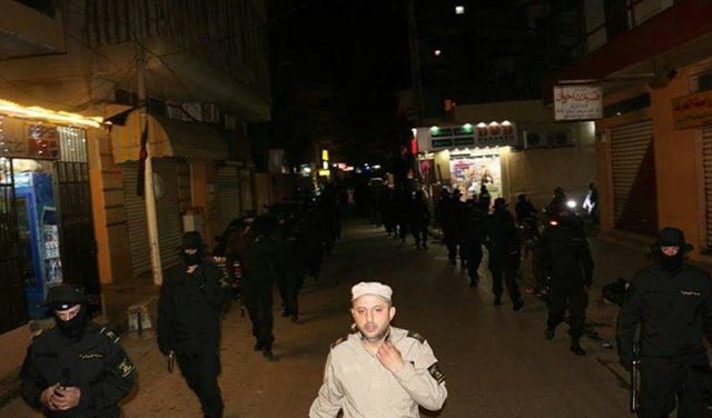 قراءات عدّة لرسالة "الكتيبة المقنّعة" لـ "حزب الله"