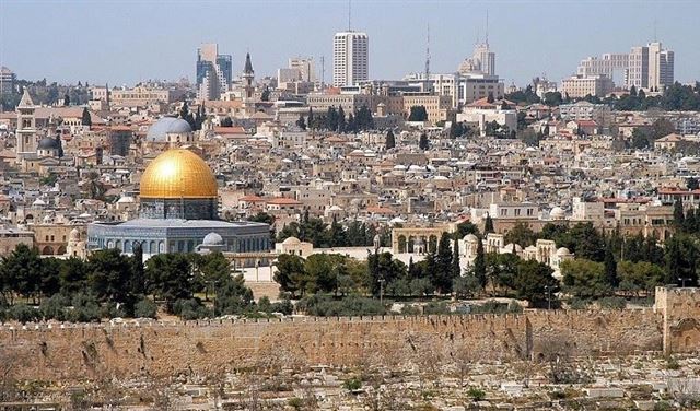 الغاء 25 ألف تصريح لدخول الفلسطينيين إلى القدس