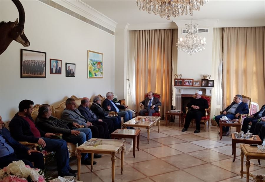 انور الخليل: لبنان سيبقى متمسكا بحقه بالدفاع عن نفسه 