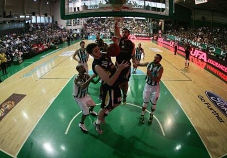 الحكمة.. ممنوع على الرياضي إستلام الكأس بغزير