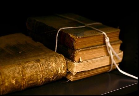 إليكم أهم الكتب وأثمنها على الإطلاق