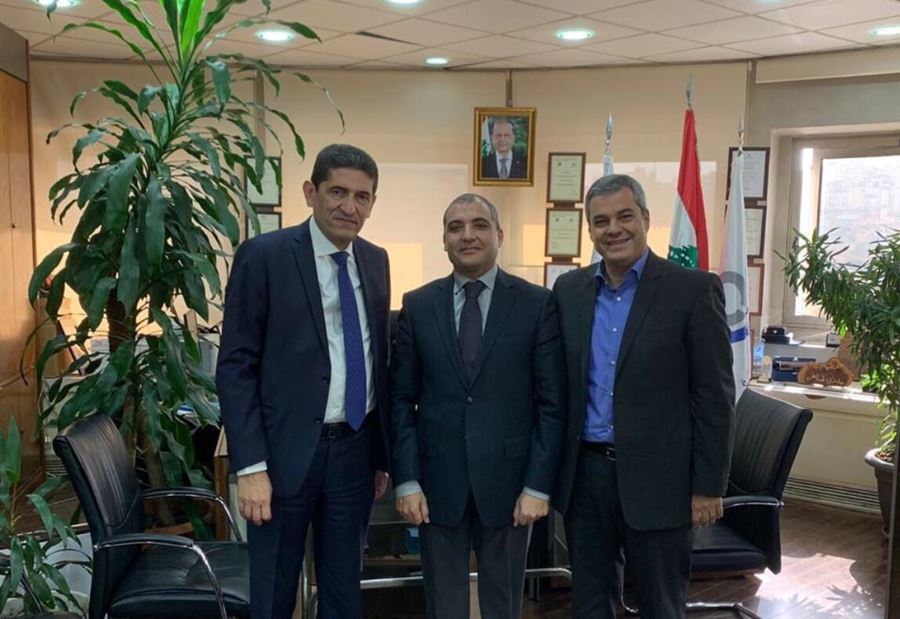 إسحق عرض وضاهر موضوع تهريب التفاح السوري والتركي