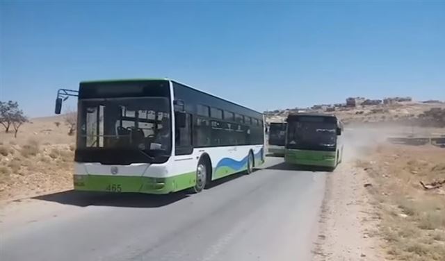 طيران التحالف يقصف قافلة داعش المنسحبة من القلمون