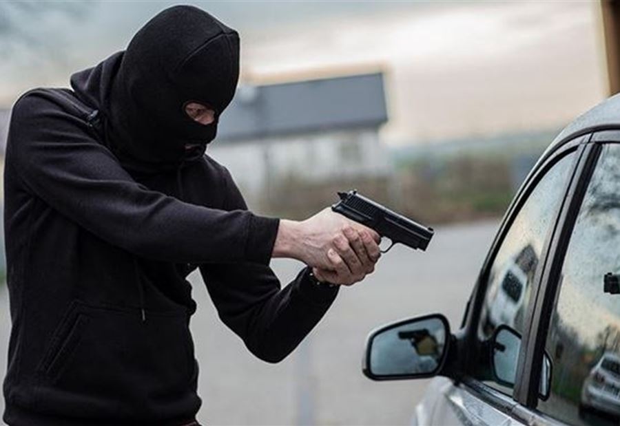 سلب مواطن في تعنايل وسرقة في حوش الامراء وحي الراسية سلب مواطن في تعنايل وسرقة في حوش الامراء وحي الراسية