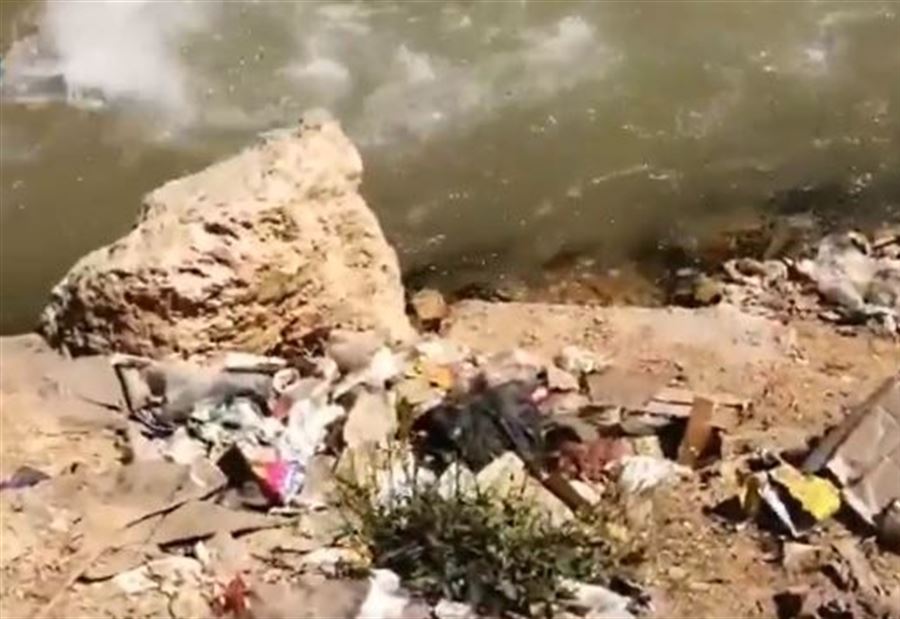 بالفيديو: النفايات تجتاح "البردوني"... والموسم السياحي في خطر!