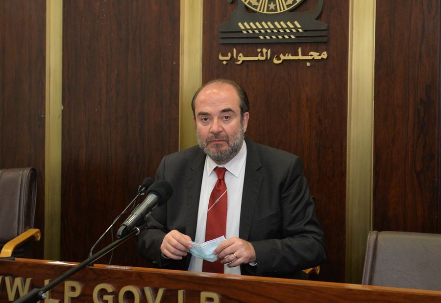 "لن نقف مكتوفي الأيدي"... دعوةٌ من عقيص إلى الزحليين
