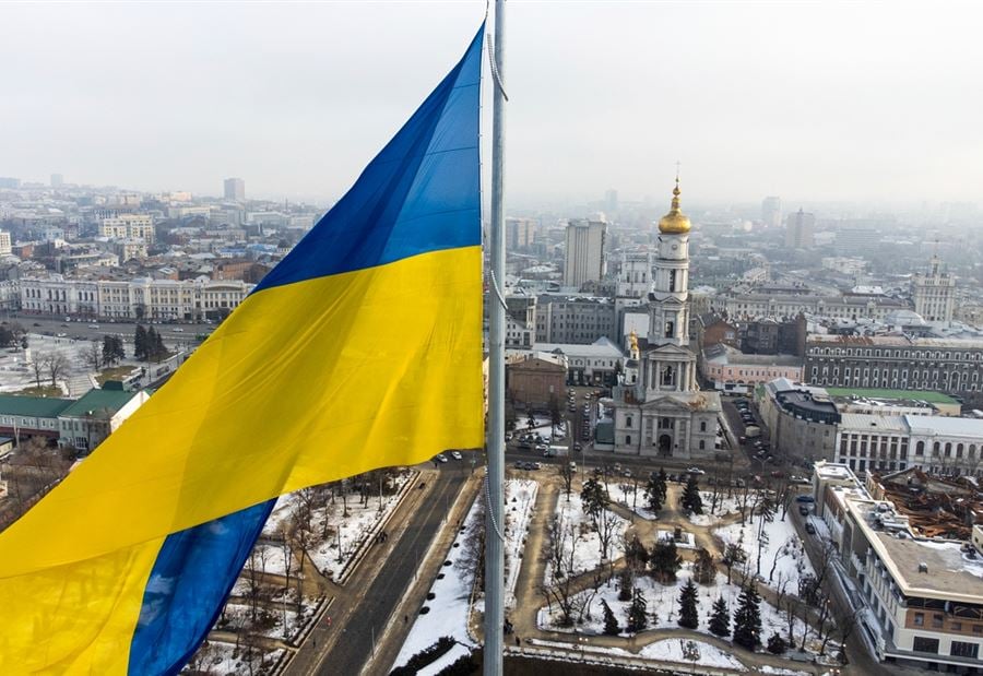 بالفيديو: تدمير أول "دبابة أميركية" في أوكرانيا بالفيديو: تدمير أول "دبابة أميركية" في أوكرانيا