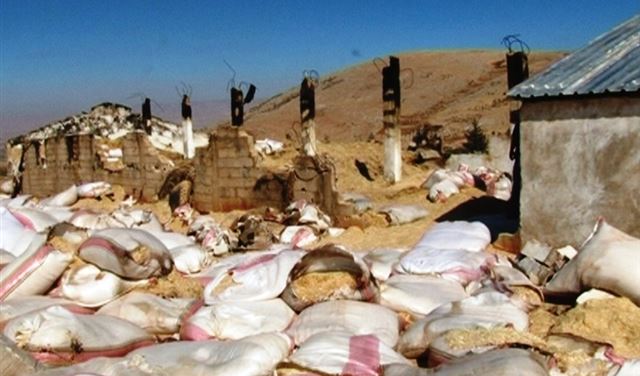 حريق هائل في مستودعات أعلاف في بعلبك