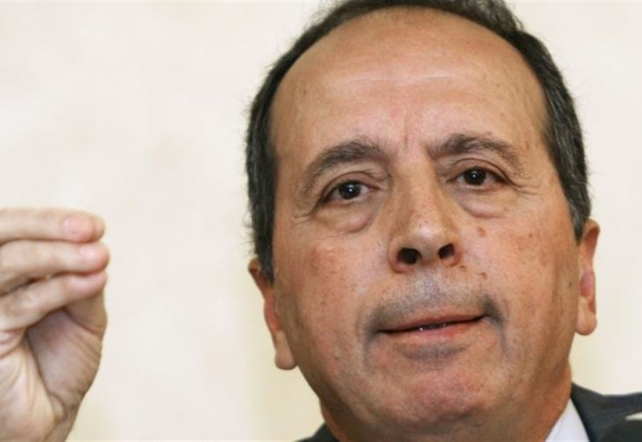 السيد "للمزايدين": الجيش أساس الأمن قبل سواه